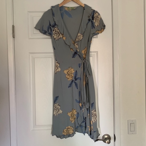 Loco Lindo Ruffle Wrap Dress EUC 🌴🍹 - Picture 2 of 12